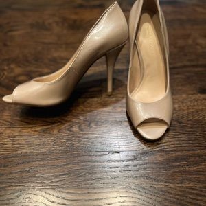 Enzo Angiolini Neutral pump open toe